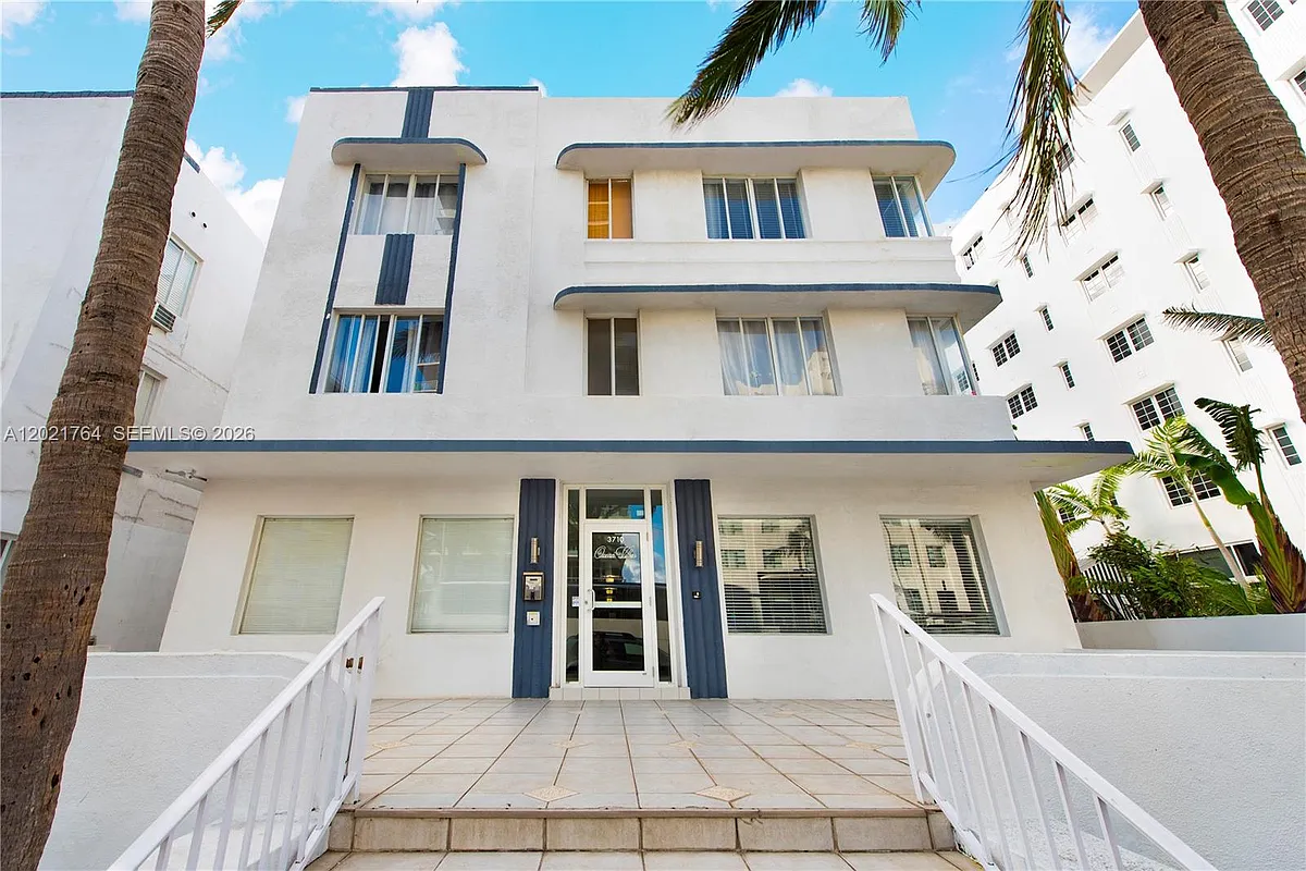 Building Photo - 3710 Collins Ave #N-305