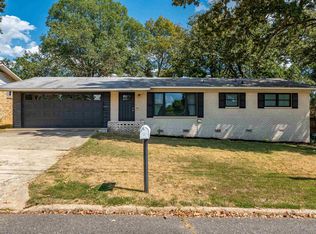 300 Poinsettia St, Hot Springs, AR 71913