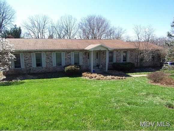 1st image of 28 N Hills Dr