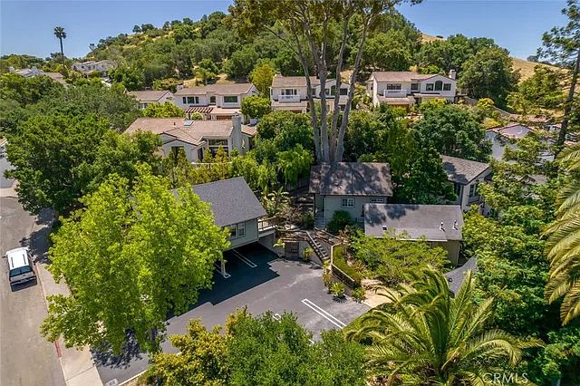 Overview of property with Terrace Hill Park in background