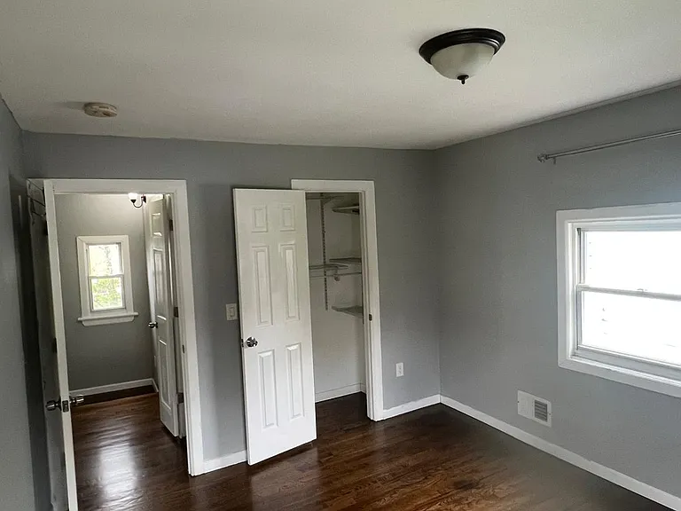 270 Bernard Ter — Photo 10
