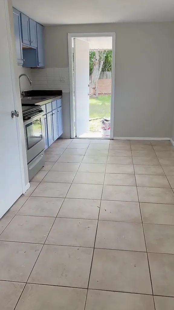 2 bed, 680 sqft, $1,560 — Photo 1