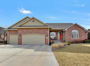 1306 N Hickory Creek Ct, Wichita, KS 67235