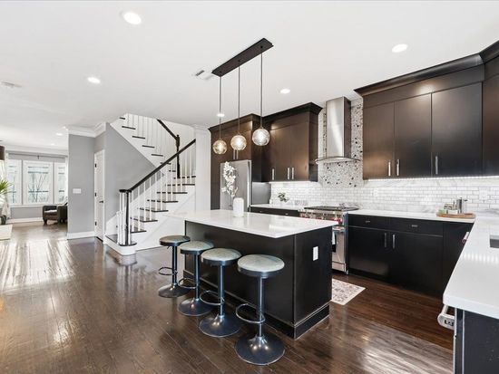 397 3rd St #2, Jersey City, NJ 07302