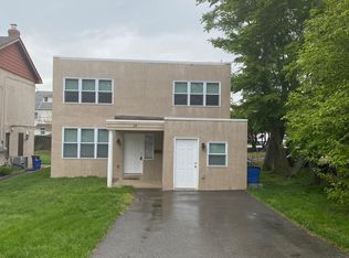 28 Wentworth Ln, Bryn Mawr, PA 19010