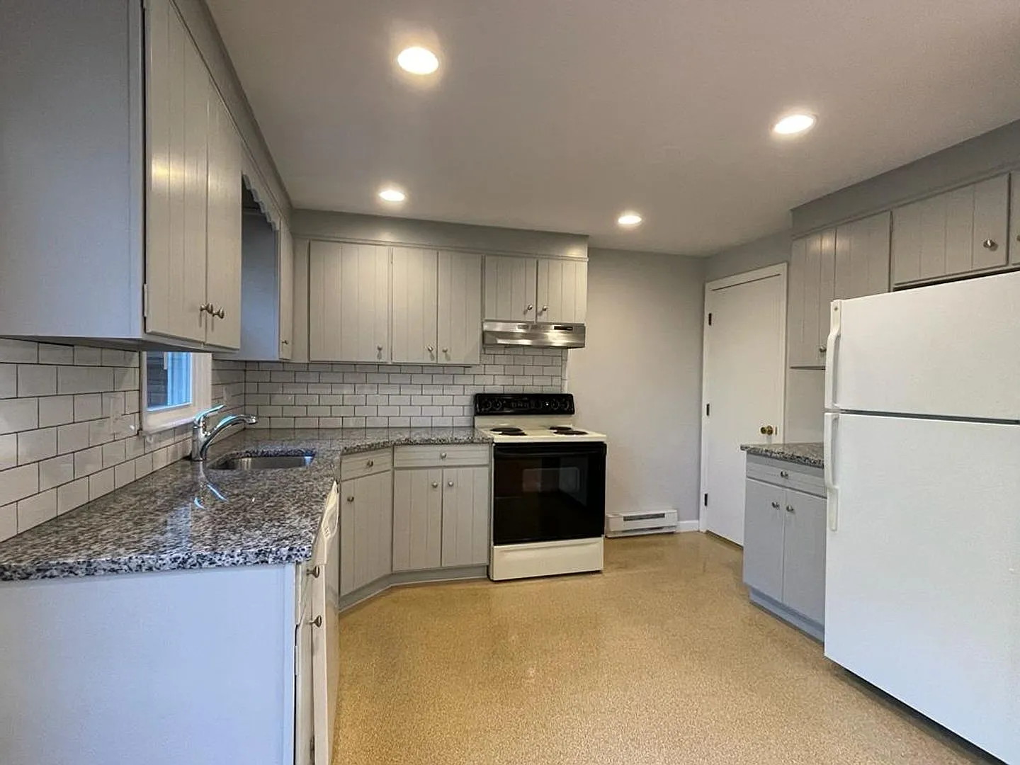 19-21 Orient Ave — Photo 1