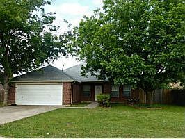 Home for Sale in Grand Prairie, Texas $112,500