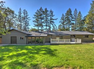 833 Upper Applegate Rd, Jacksonville, OR 97530