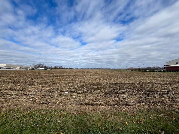 1130 W Clark St, Rensselaer, IN 47978