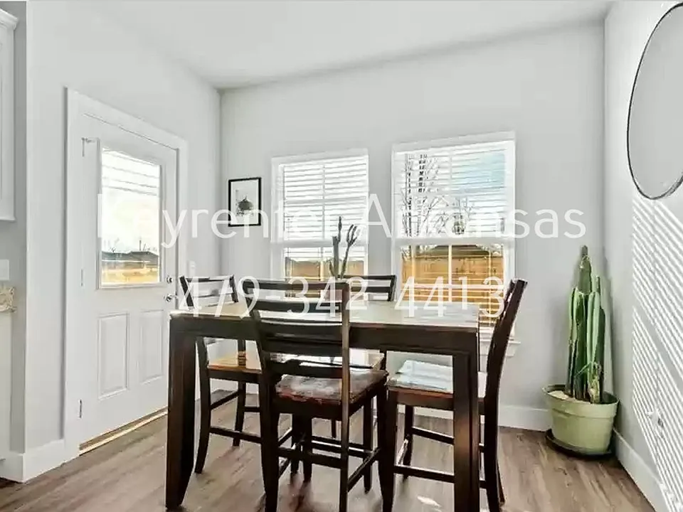 Come live in this brand new duplex in the heart of NWA