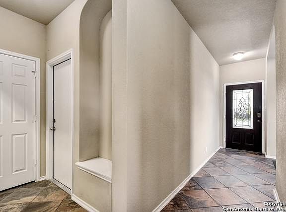2nd image of 101 Finch Knl