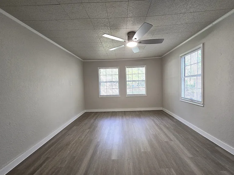299 Francis St — Photo 14