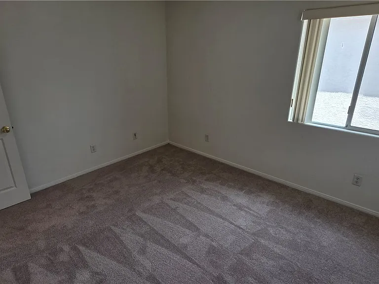 3358 Hillside Garden Dr — Photo 37