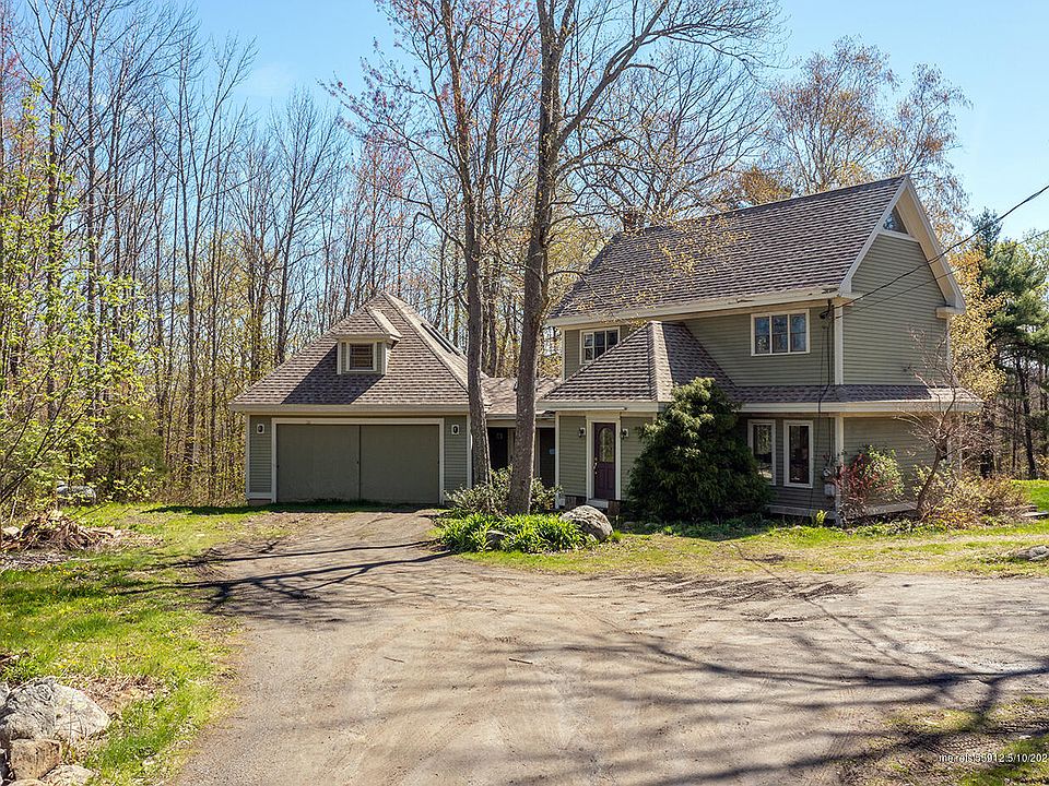 2nd image of 305 Howe Hill Rd