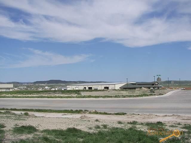 1st image of 3550 E Mall Dr