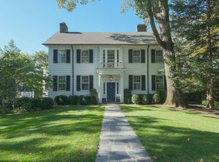 14 Plateau Cir W, Bronxville, NY 10708