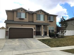 865 W Southampton Dr, North Salt Lake, UT 84054