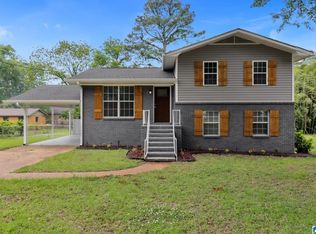 2712 Emerald Ave, Bessemer, AL 35023