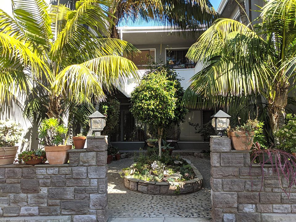 1st image of 742 S Plymouth Blvd #2