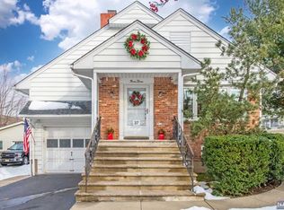 37 Sylvester Ave, Hawthorne, NJ 07506