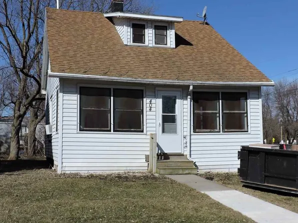 404 5th St, Madison Lake, MN 56063