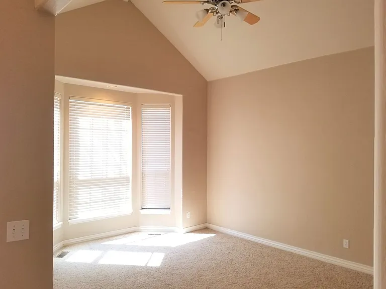 3341 Heritage Green Cir — Photo 19