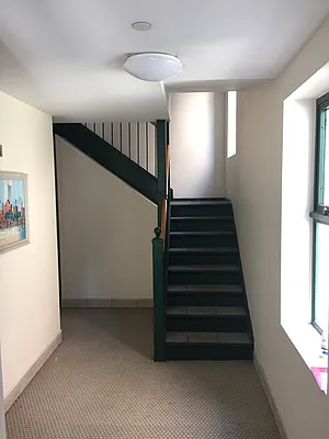 Rented by Metroline Realty | media 16