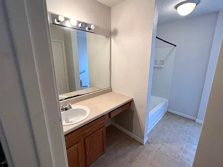 6327 Goforth St — Photo 12
