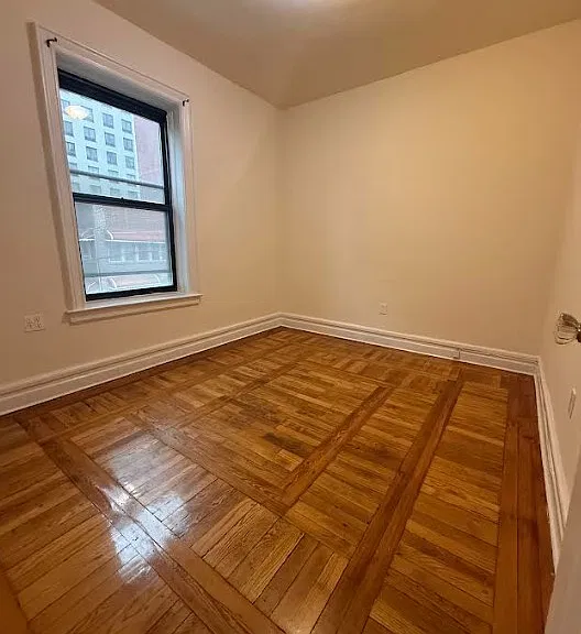214 E Mosholu Pkwy S #3A — Photo 4