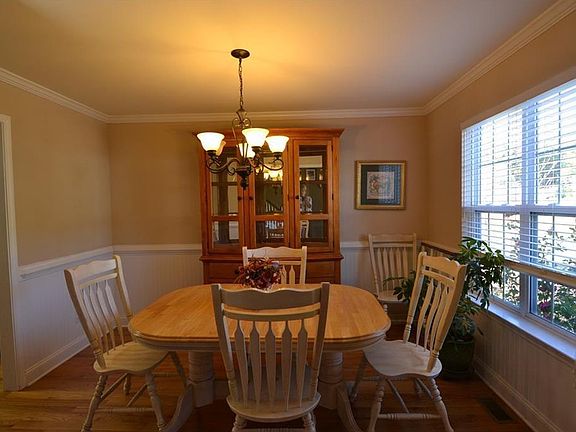 5th image of 209 Miller Dr