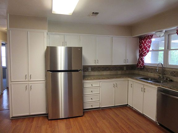 5th image of 2509 S 25th St