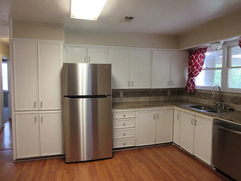 2509 S 25th St — Photo 5