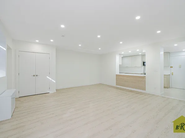 2815 Ocean Parkway image 17 of 32