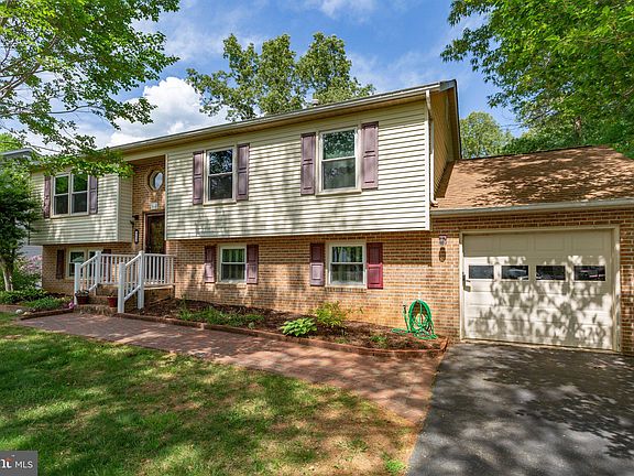 2nd image of 64 Briarwood Dr