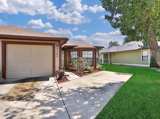 2383 Ironstone Dr E, Jacksonville, FL 32246