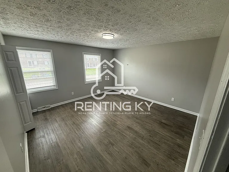 1642 Foxhaven Dr — Photo 11