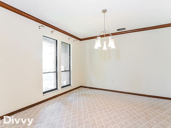 5th image of 3120 Stratford Ln
