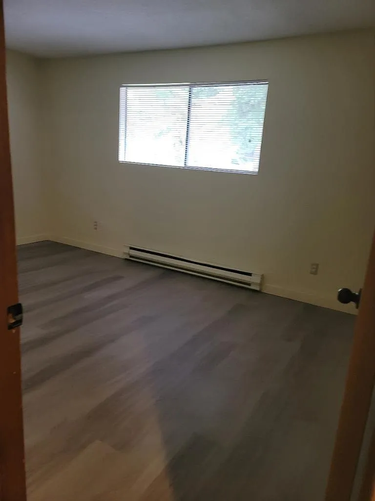 2 bed, 866 sqft, $1,900 — Photo 1