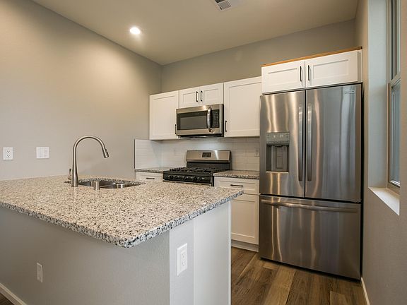 5th image of 4567 Villa Loma Ln NE