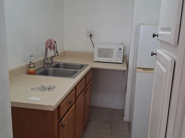 1024 Lochmont Dr #2 — Photo 7