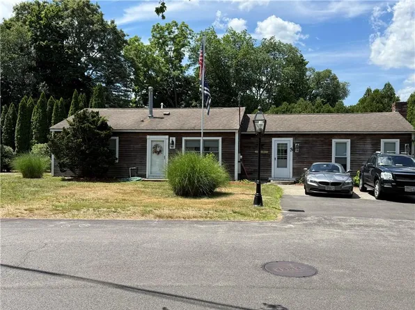 3 Douglas Cir, Smithfield, RI 02828