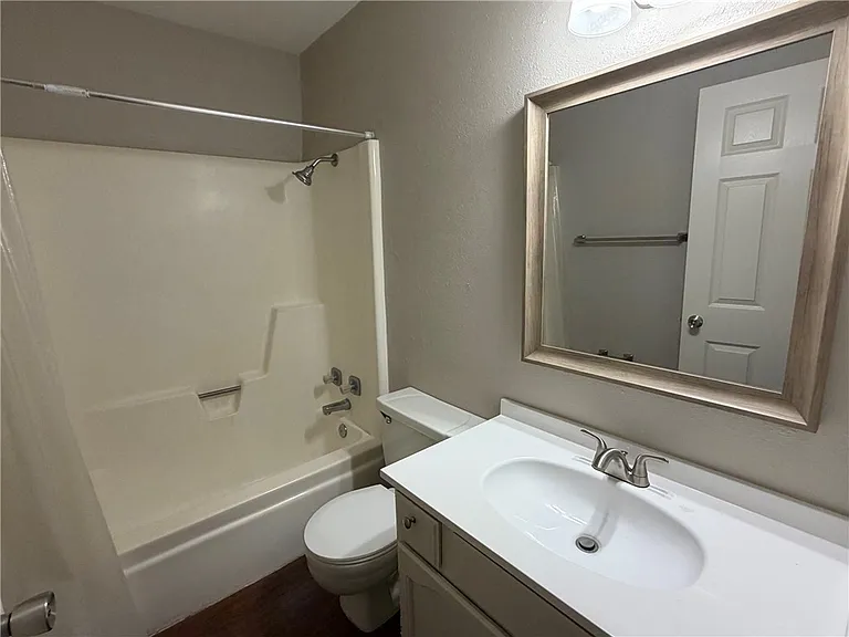 802 Navidad St #D — Photo 8