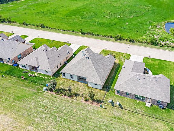4th image of 9114 Parkview Cir