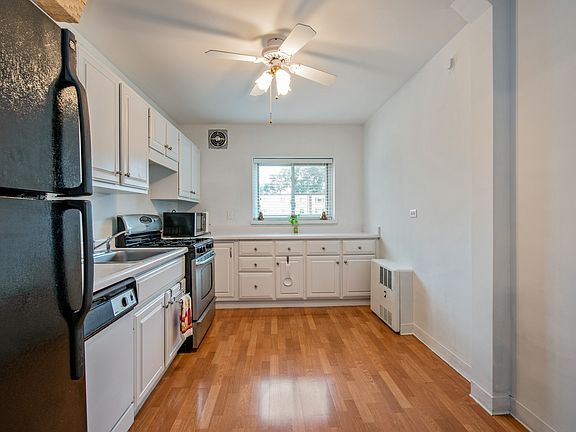 5th image of 2622 Central Dr APT 1S