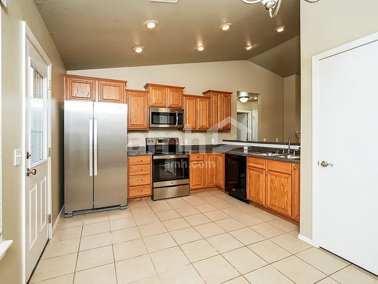 8944 S 261st East Ave — Photo 5