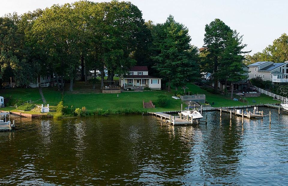 1st image of 369 South Dr