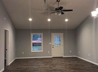 2423 Memory Garden Rd, Jamestown, TN 38556