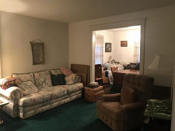 2nd image of 231 Hudson St