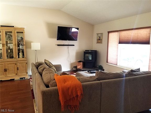 4th image of 4515 Azalea Ln