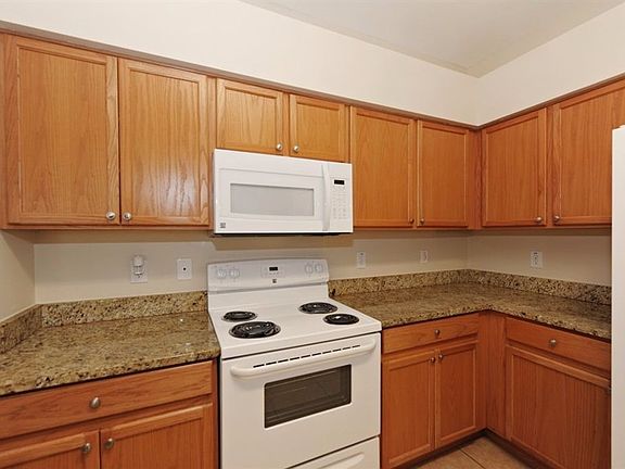 3rd image of 12015 Hampshire Field Ct